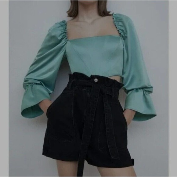 Zara Pants - Zara High-Waisted Belted Paperbag Denim Shorts Black Size US 4
